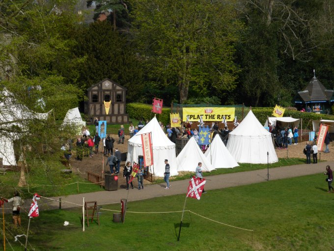 horrible histories warwick castle